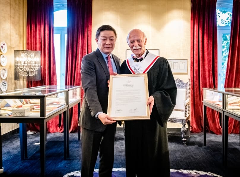Yong Shen and Anton Mosimann honorary deanship