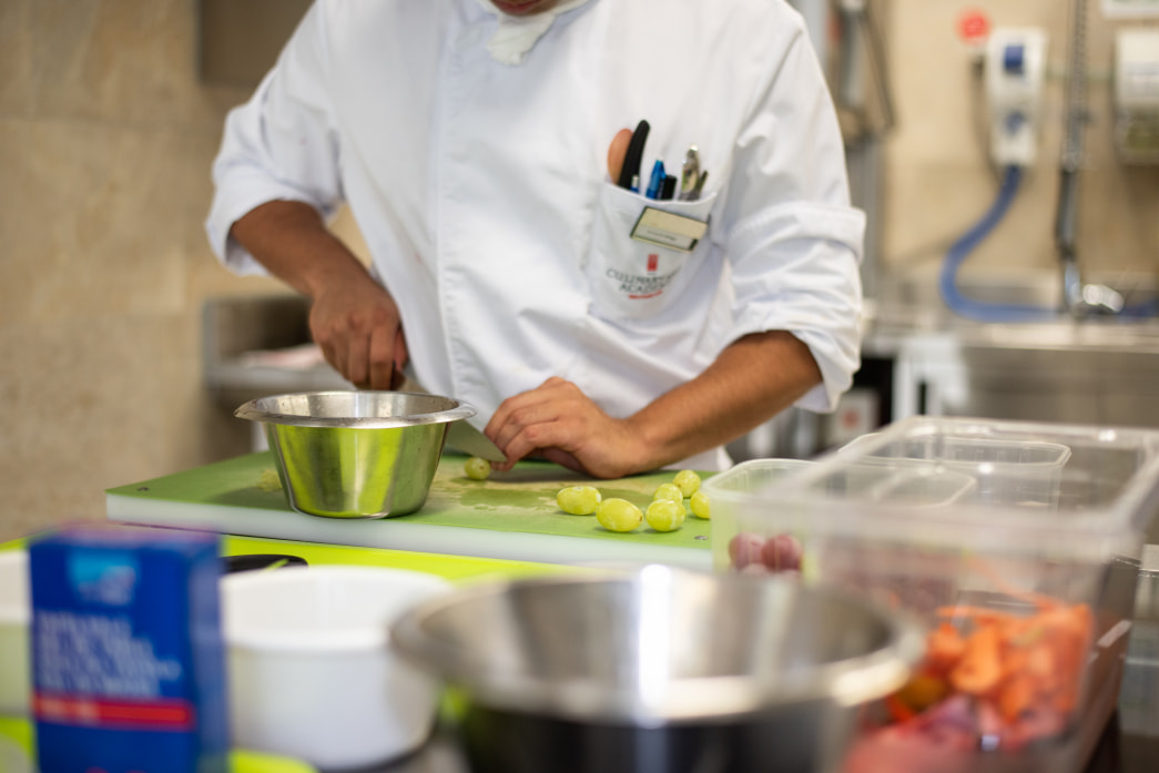 Cook Efficiently Zero Waste Kitchen: Simple Tips for a Sustainable Space